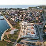 Humagum Sea View Apartment - Garden Palace Umag