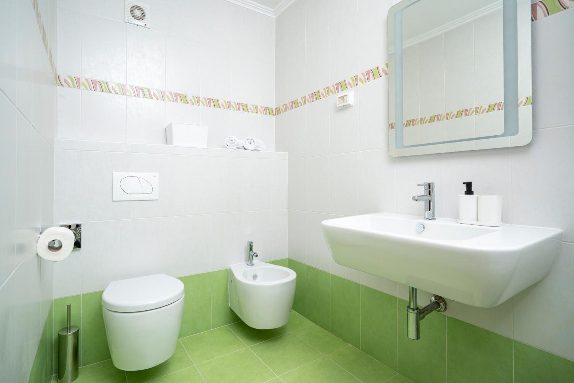 Humagum Sea View - Garden Palace Apartment Umag