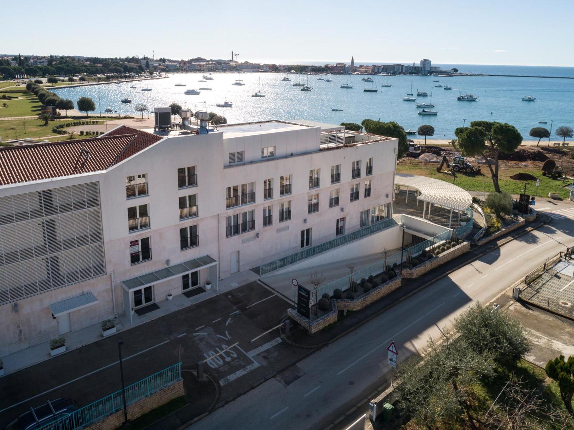 Humagum Sea View - Garden Palace Apartmán Umag