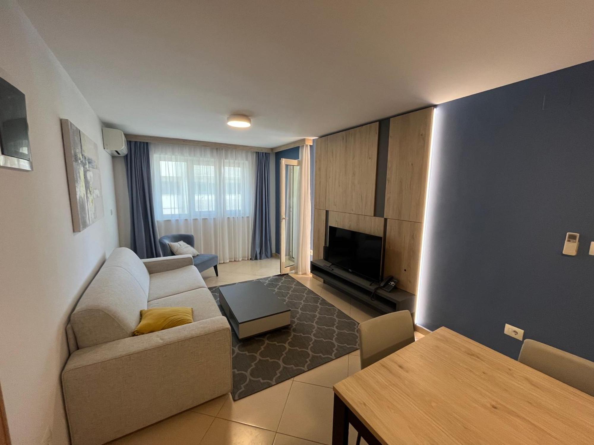 Apartment Humagum Sea View - Garden Palace